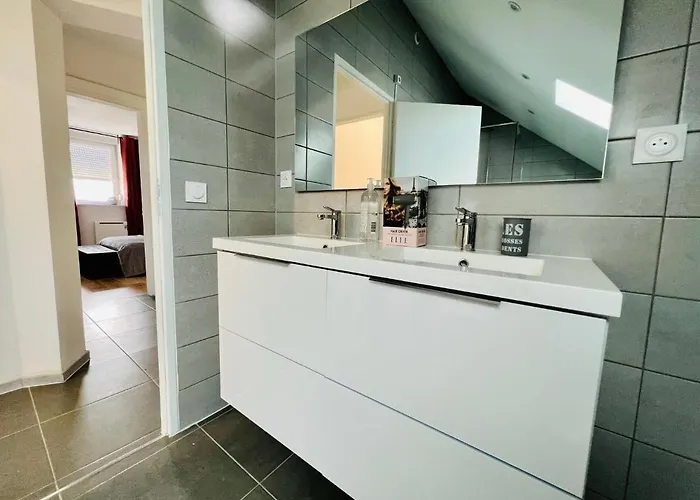 Grand 2 Wifi Proche Cattenom & Luxembourg Un-sejour-a-part דירה *